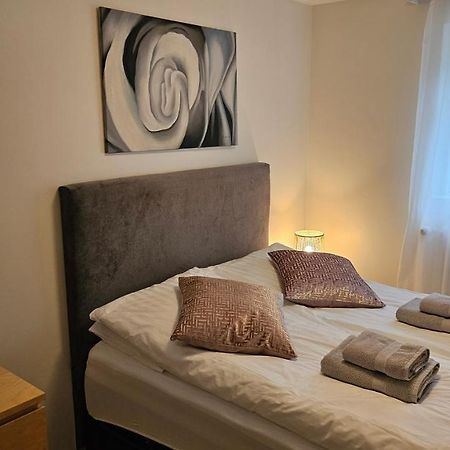 B&B Rooms Husavik 3 Bagian luar foto