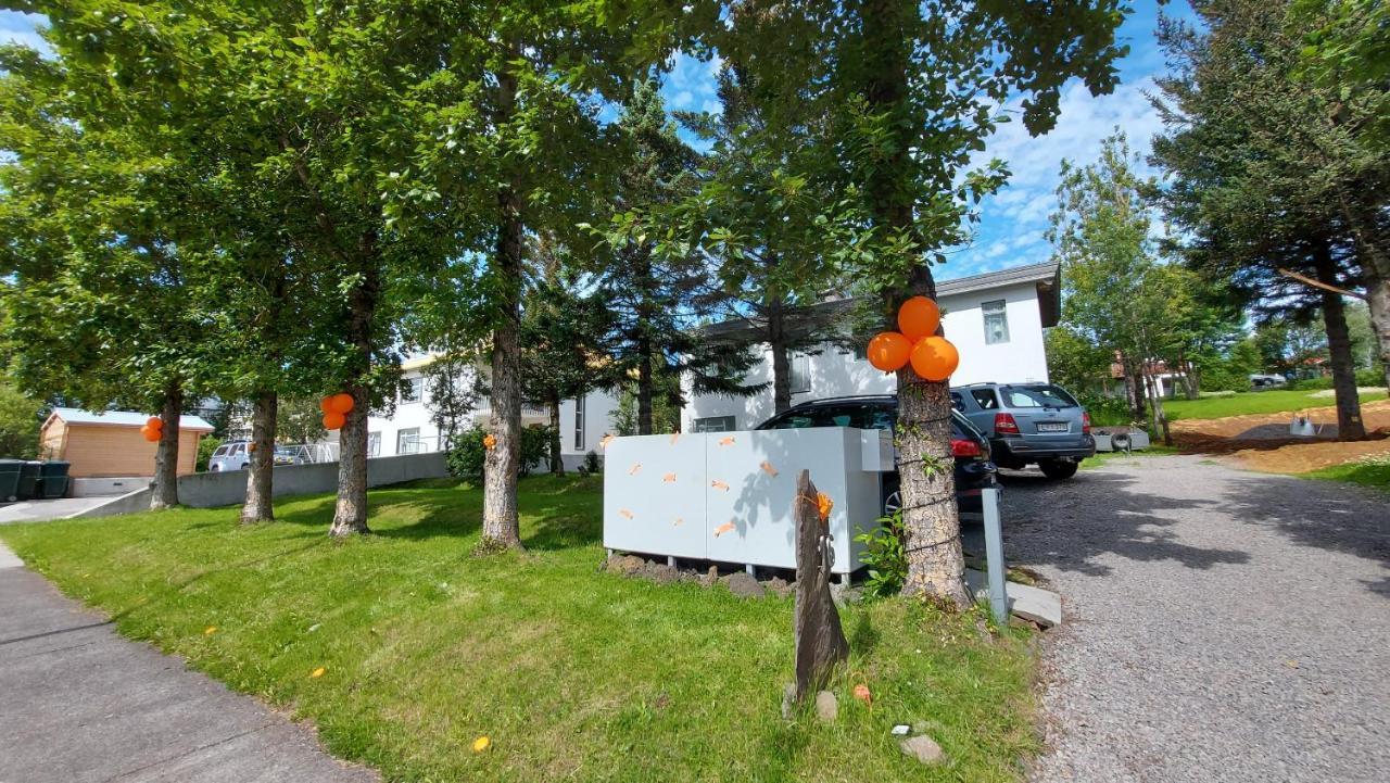 B&B Rooms Husavik 3 Bagian luar foto