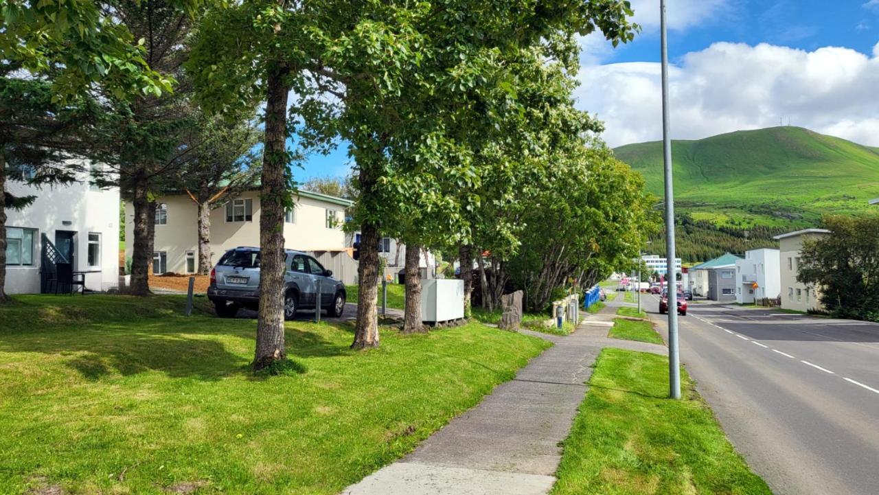 B&B Rooms Husavik 3 Bagian luar foto