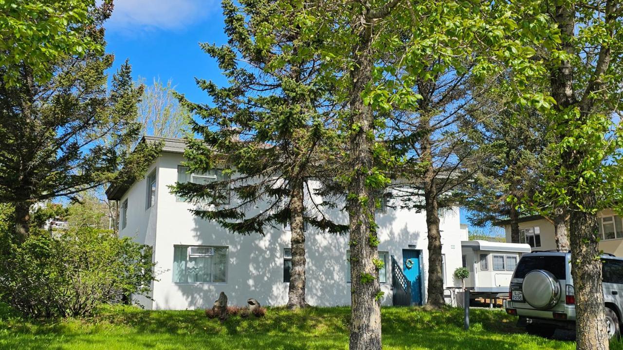 B&B Rooms Husavik 3 Bagian luar foto